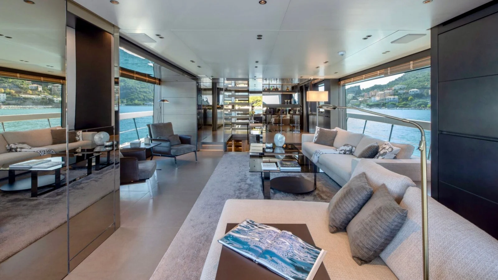 Sanlorenzo SX88, photo 12 location yacht Cannes