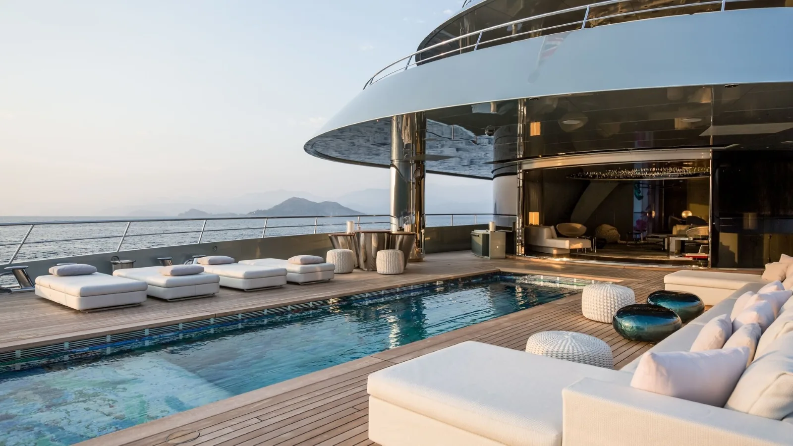 SAVANNAH - photo 12 yacht charter Cannes