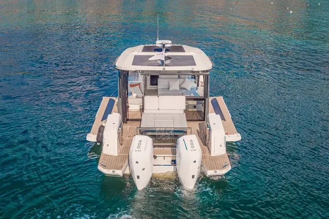 Saxdor 400 GTO, location bateau Cannes