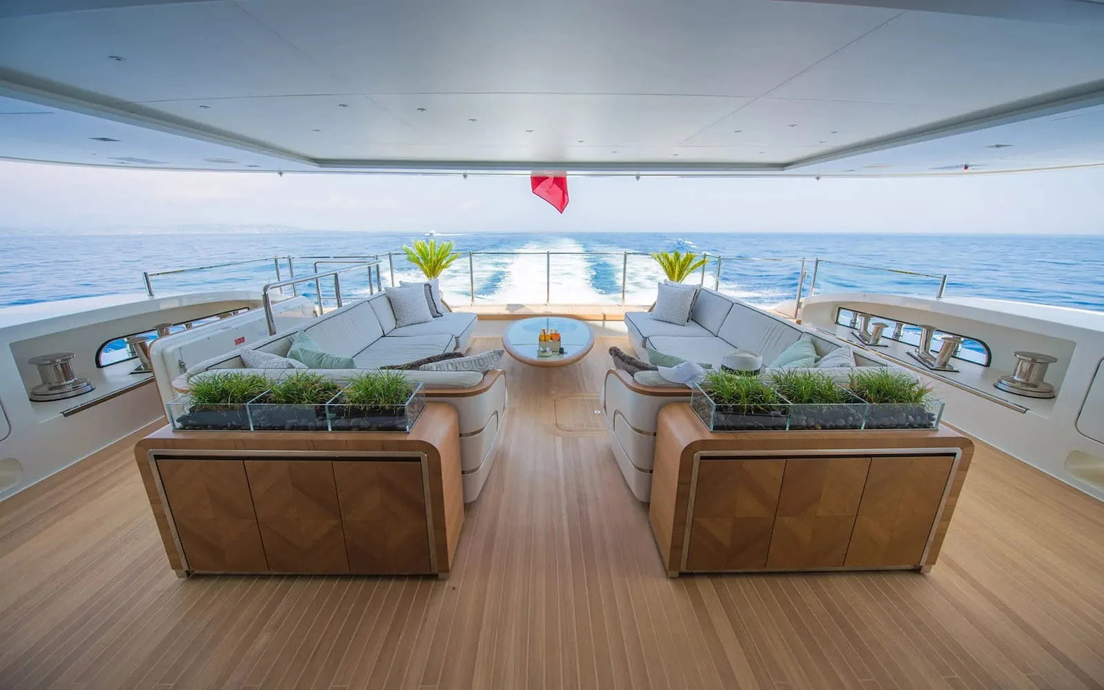 SCORPION - photo 9 yacht charter Cannes