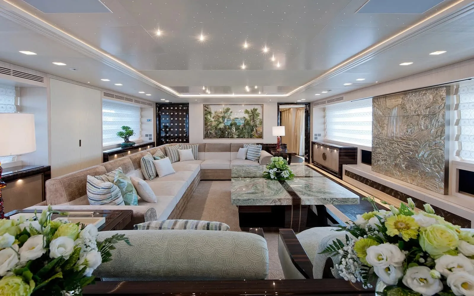 SCORPION - photo 11 yacht charter Cannes