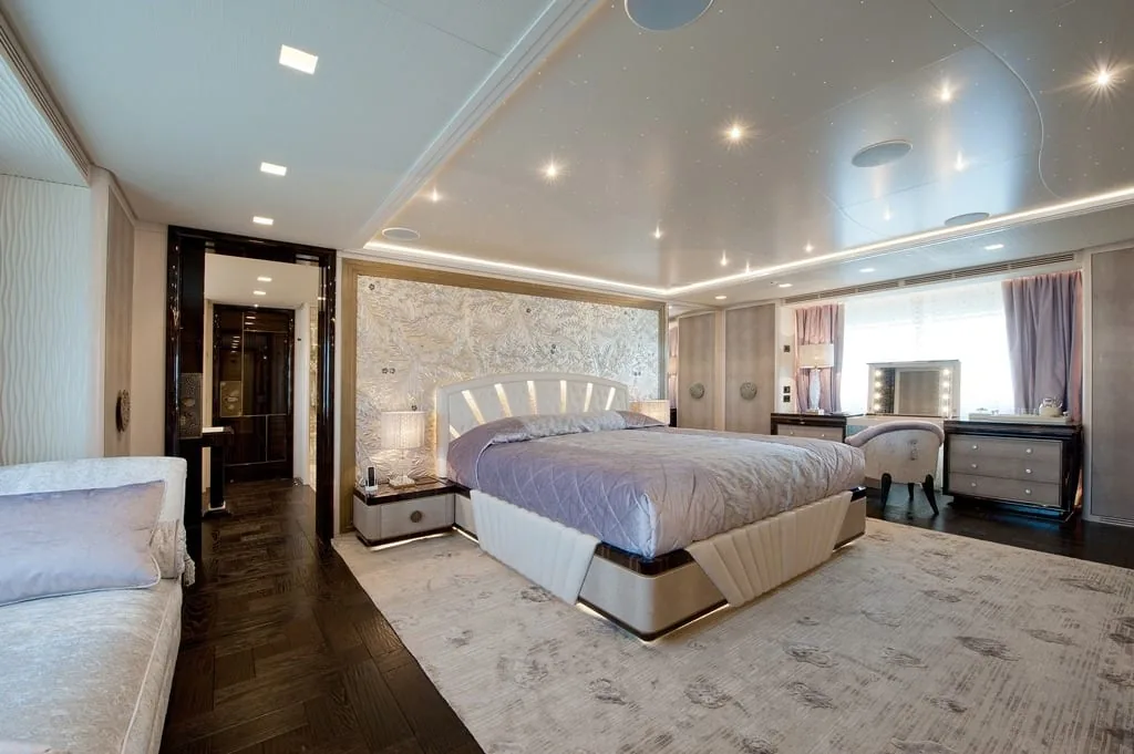 SCORPION - photo 18 yacht charter Cannes