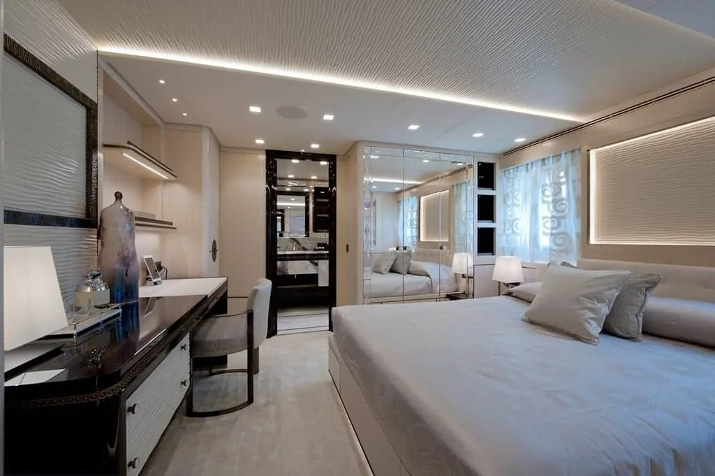 SCORPION - photo 22 yacht charter Cannes