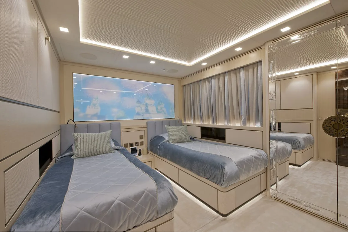 SCORPION - photo 28 yacht charter Cannes