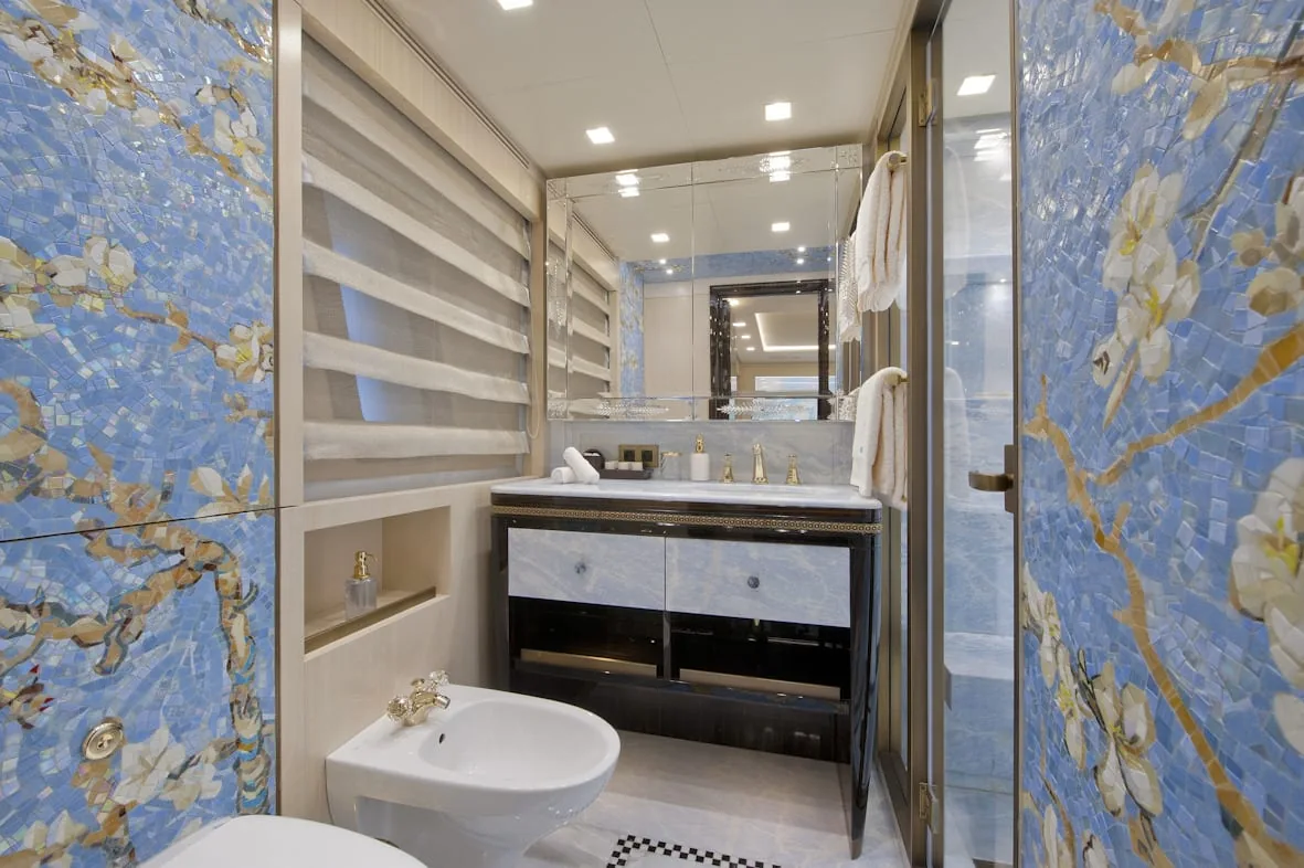 SCORPION - photo 29 yacht charter Cannes
