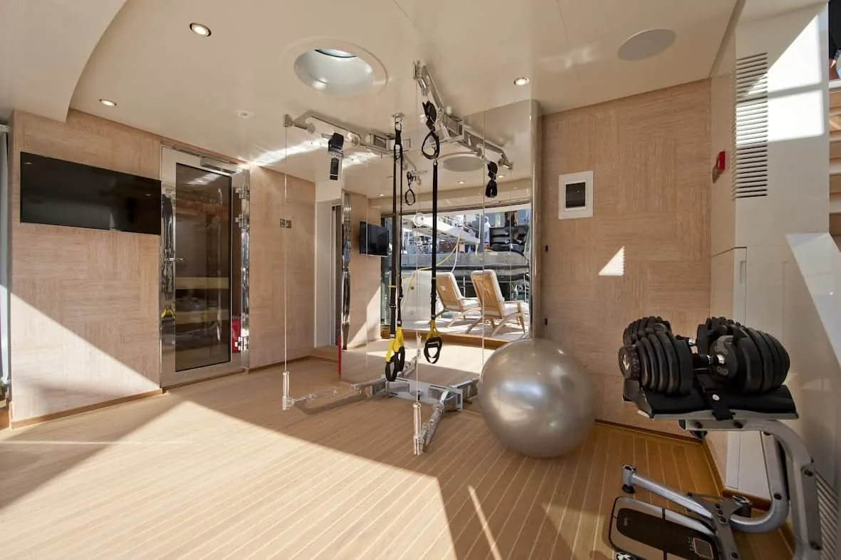 SCORPION - photo 32 yacht charter Cannes