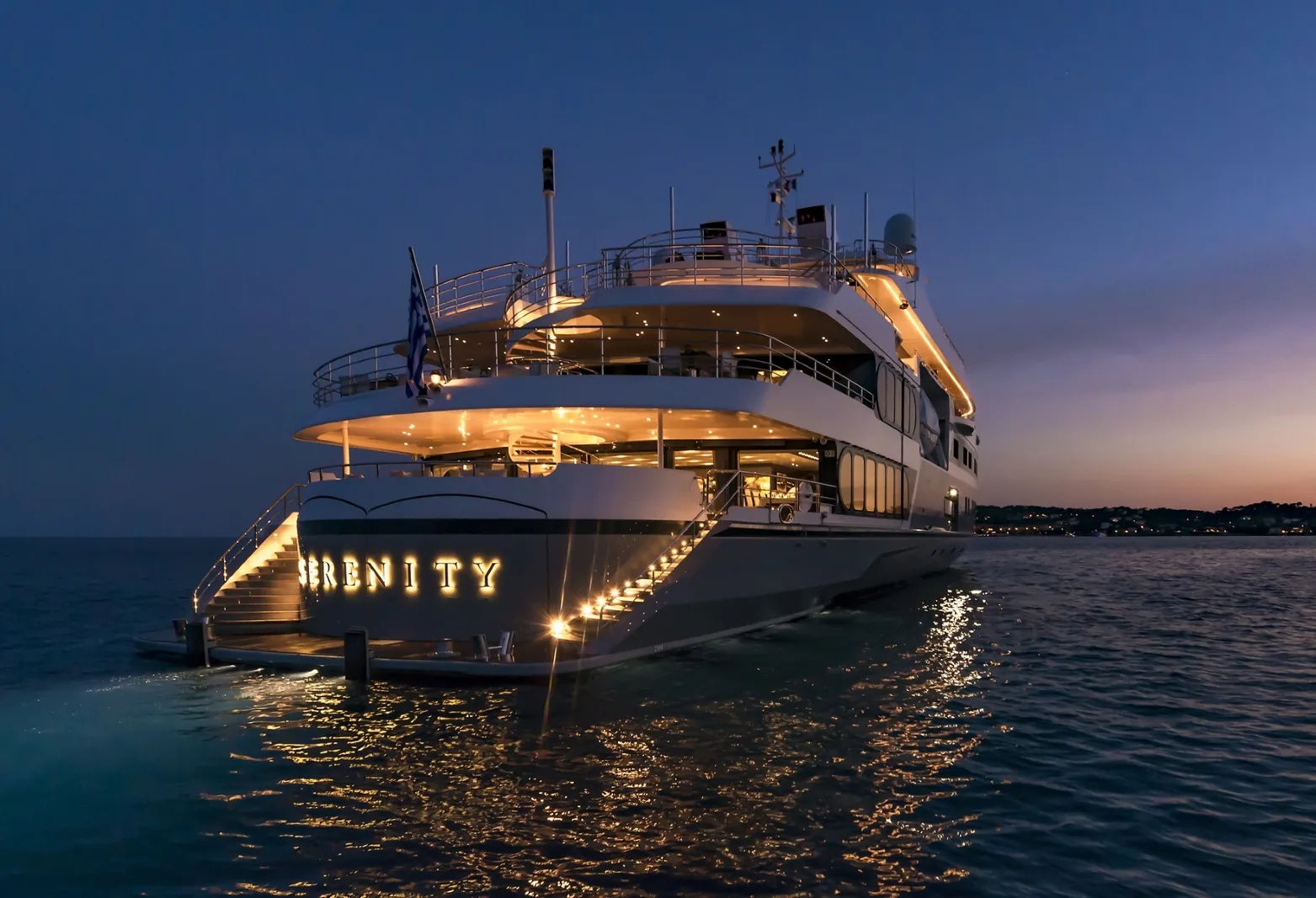 SERENITY - photo 28 yacht charter Cannes