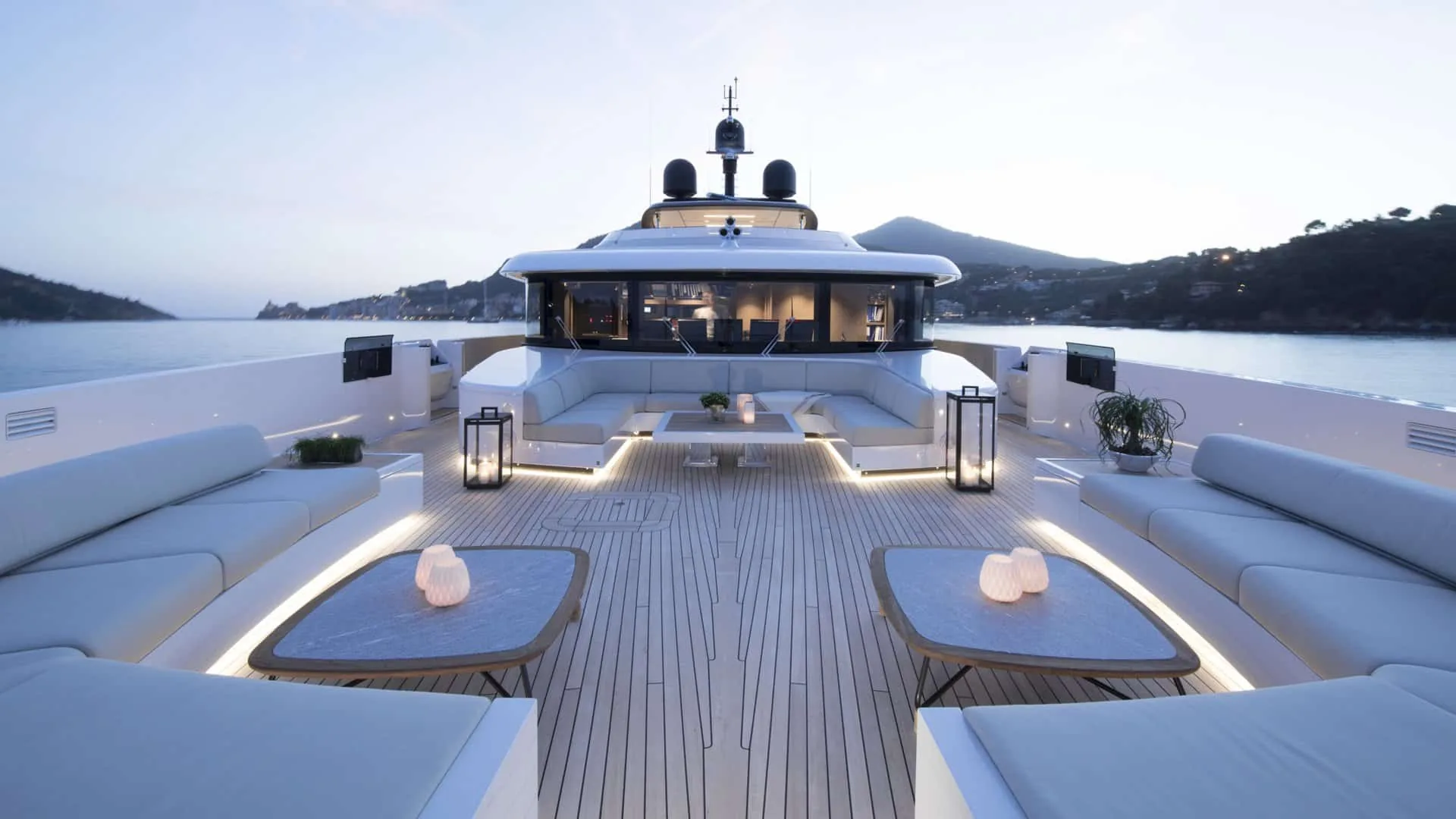 SEVEN SINS - photo 5 yacht charter Cannes