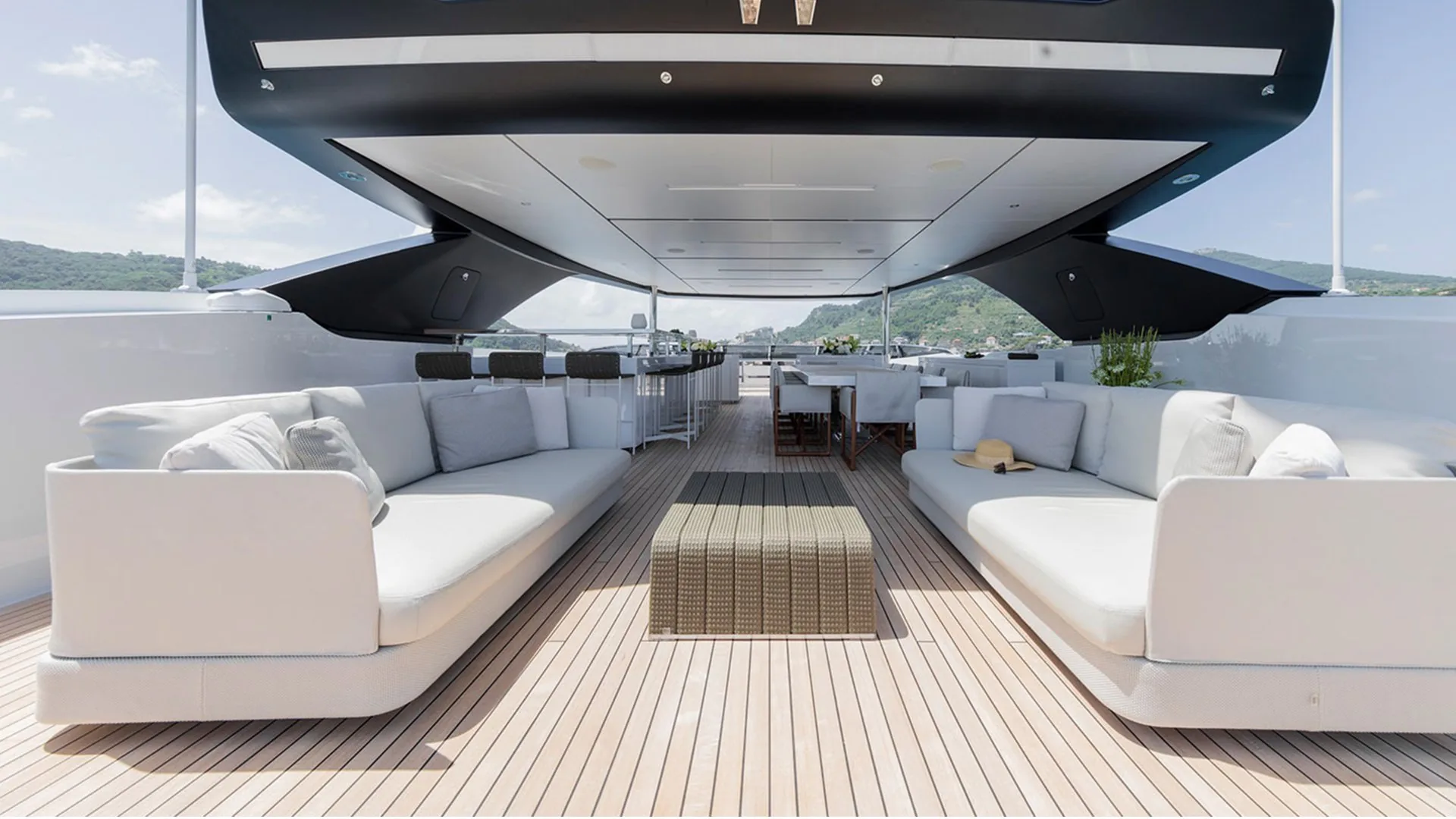 SEVEN SINS - photo 7 yacht charter Cannes