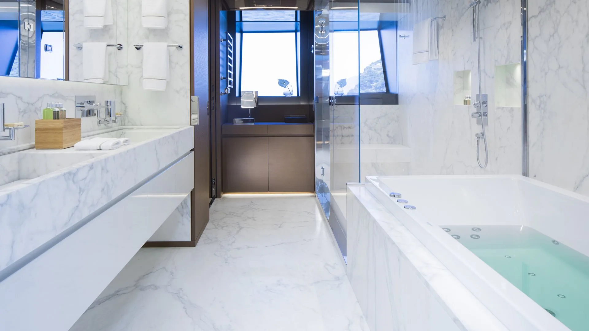 SEVEN SINS - photo 14 yacht charter Cannes