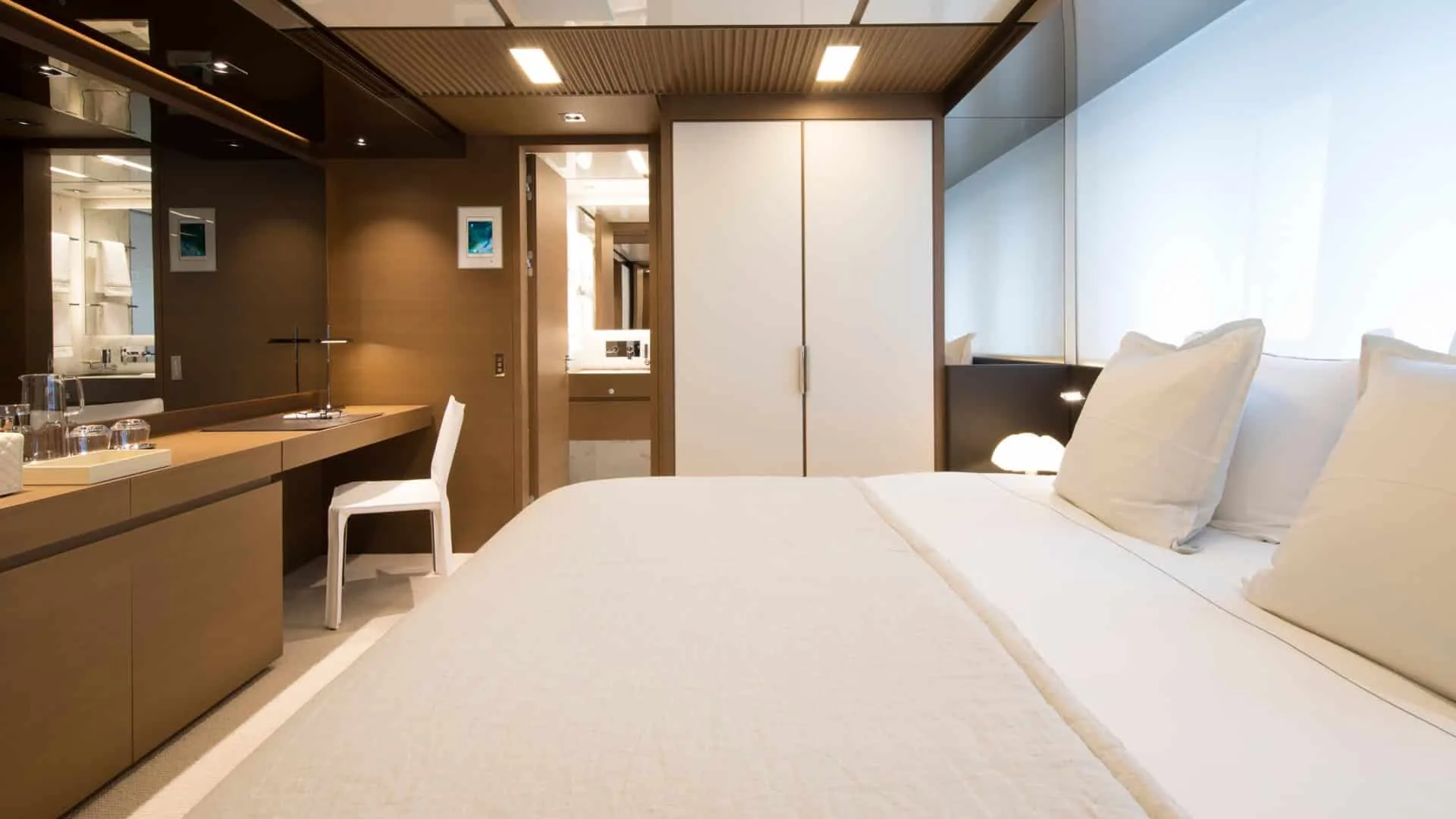 SEVEN SINS - photo 16 yacht charter Cannes