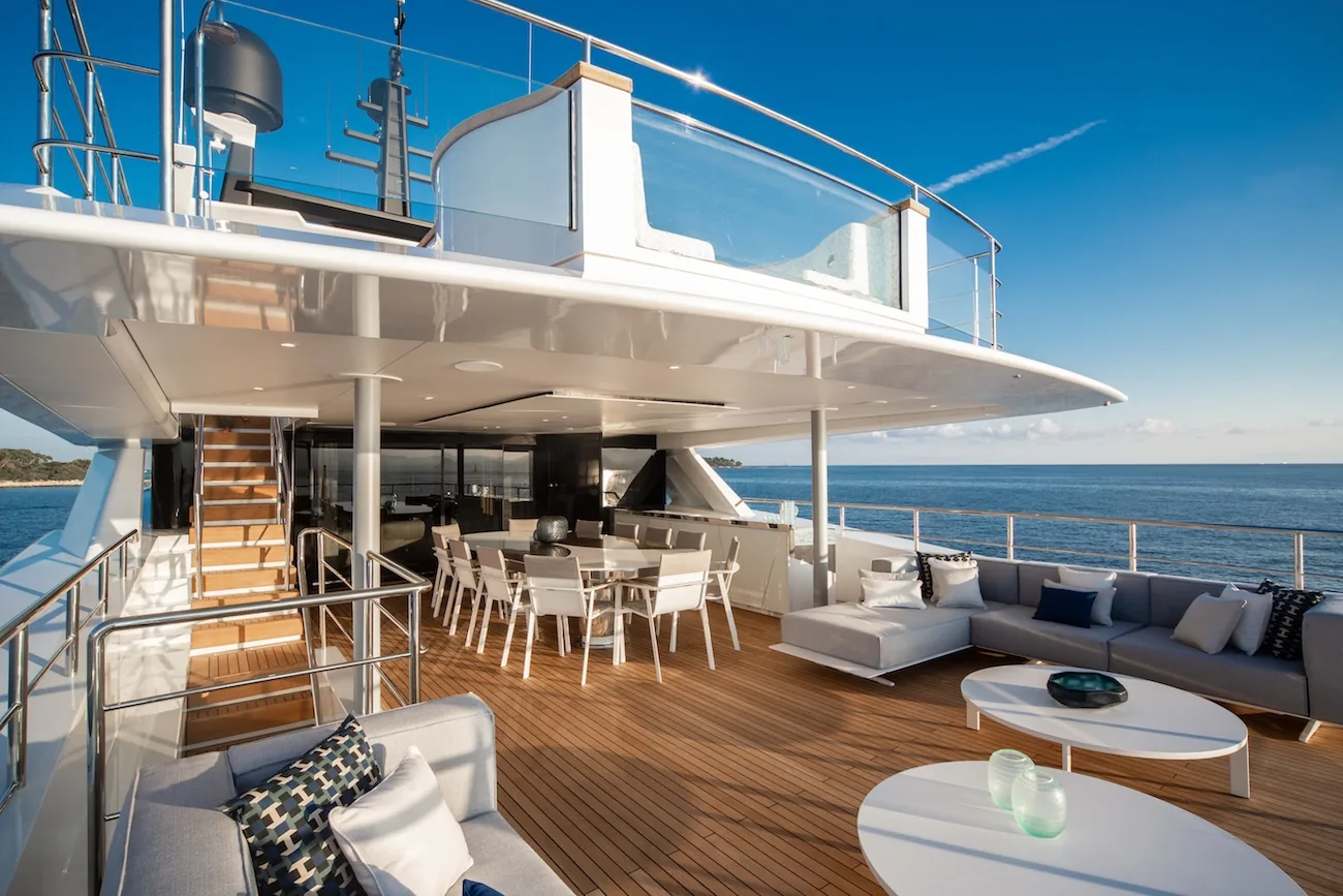 SILVER FOX - photo 13 yacht charter Cannes