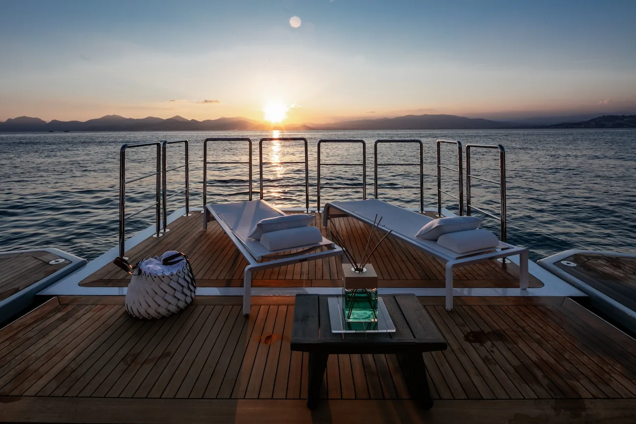 SILVER FOX - photo 16 yacht charter Cannes