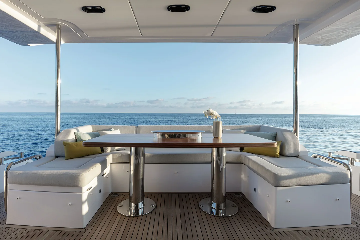 SOLSTICE - photo 18 yacht charter Cannes