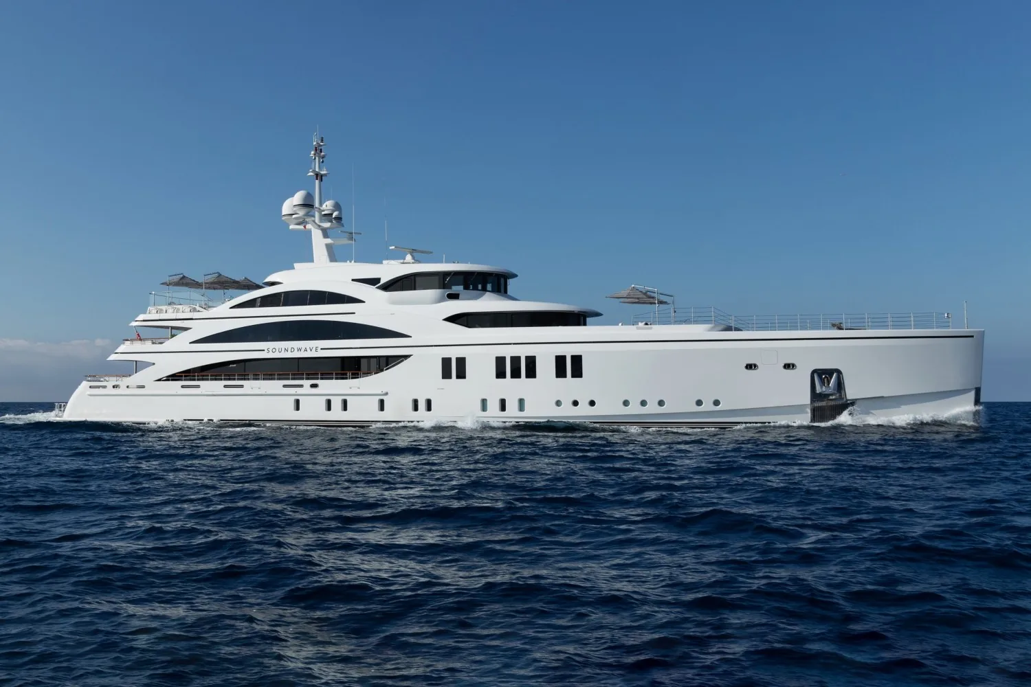SOUNDWAVE - photo 16 yacht charter Cannes