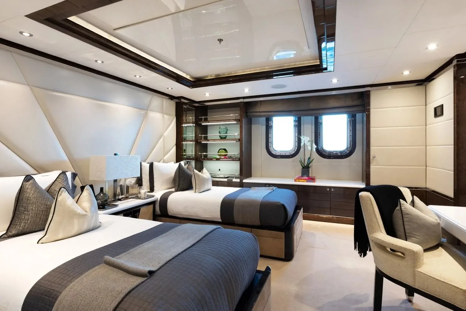 SOUNDWAVE - photo 17 yacht charter Cannes