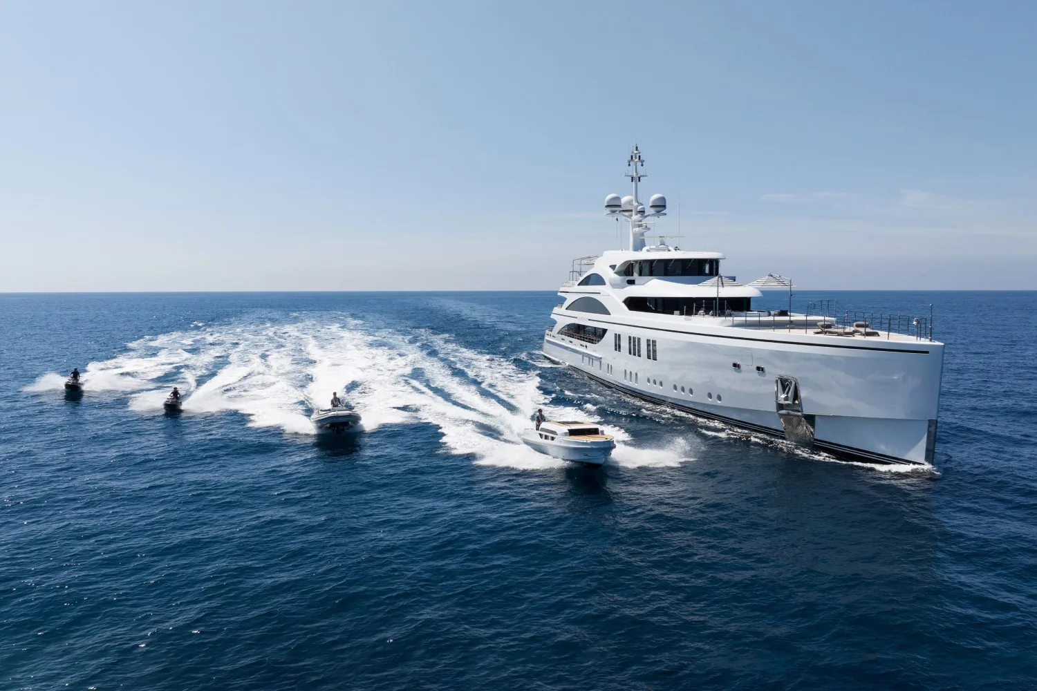 SOUNDWAVE - photo 19 yacht charter Cannes