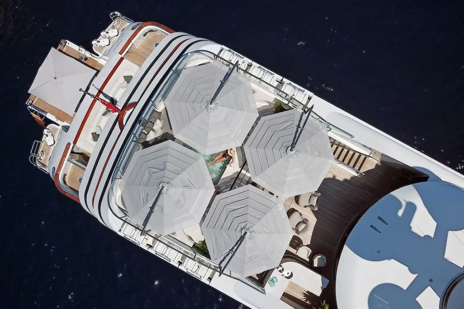 SOUNDWAVE - photo 24 yacht charter Cannes