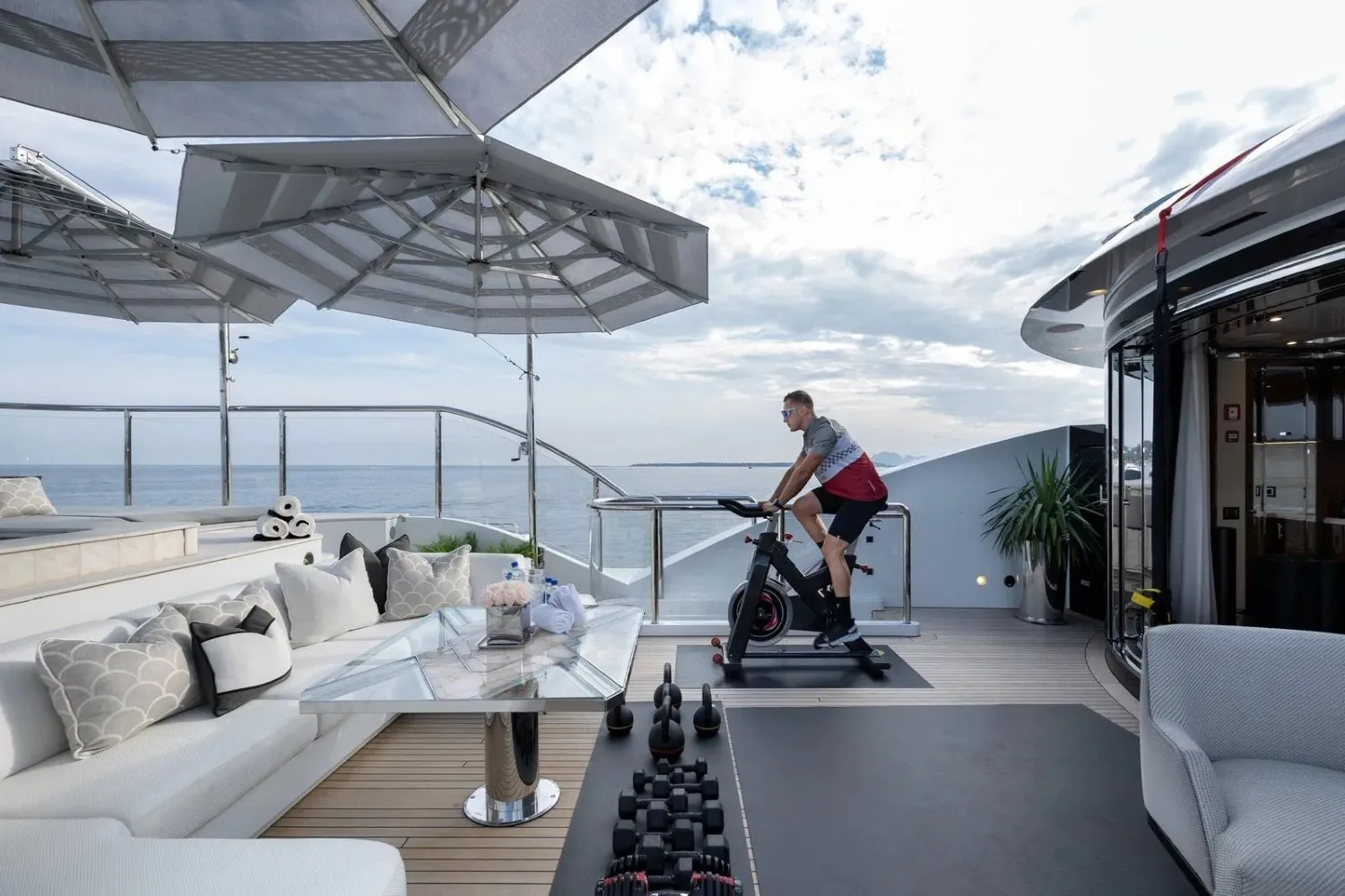 SOUNDWAVE - photo 27 yacht charter Cannes