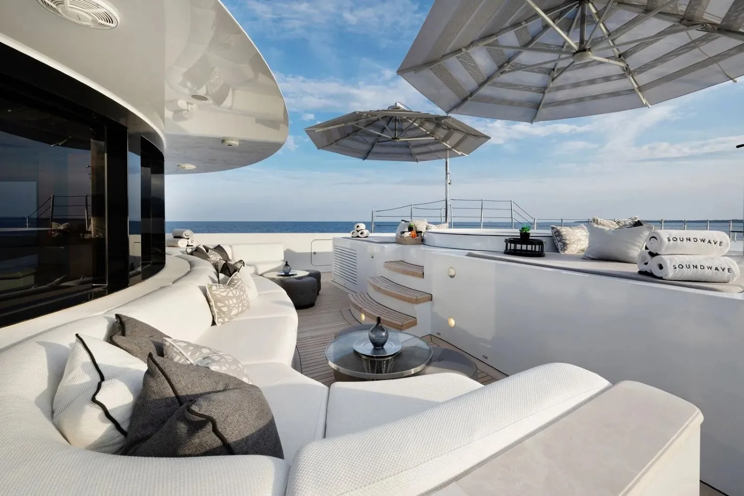 SOUNDWAVE - photo 28 yacht charter Cannes