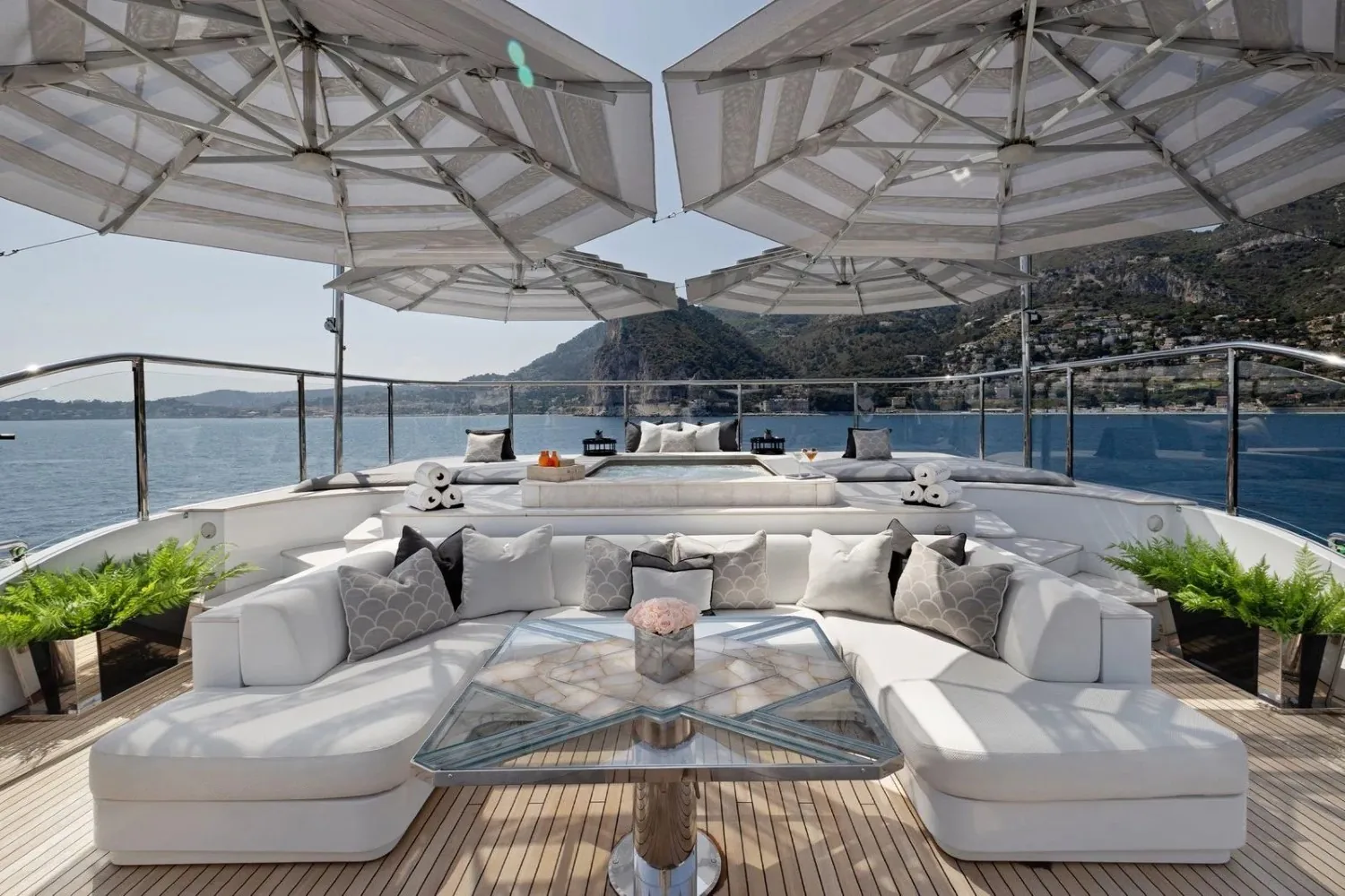 SOUNDWAVE - photo 30 yacht charter Cannes