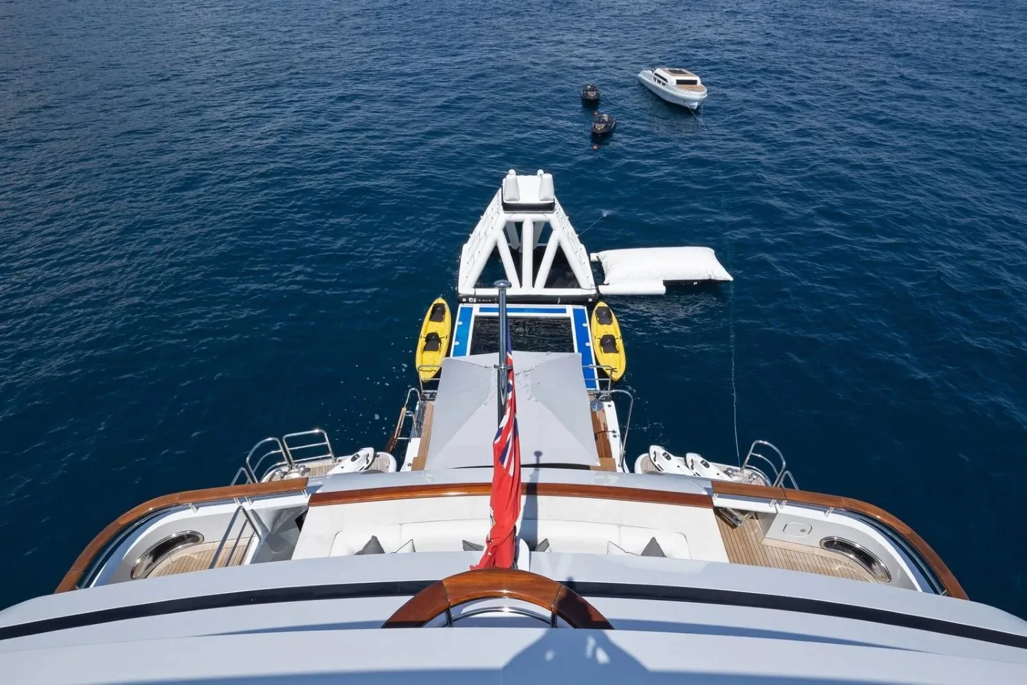 SOUNDWAVE - photo 35 yacht charter Cannes