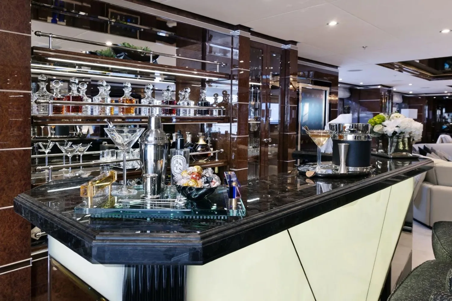 SOUNDWAVE - photo 48 yacht charter Cannes