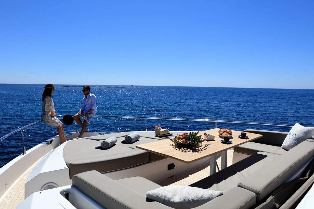 SUMMER BREEZE - photo 9 yacht charter Cannes