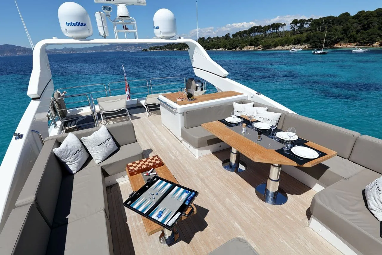 SUMMER BREEZE - photo 12 yacht charter Cannes