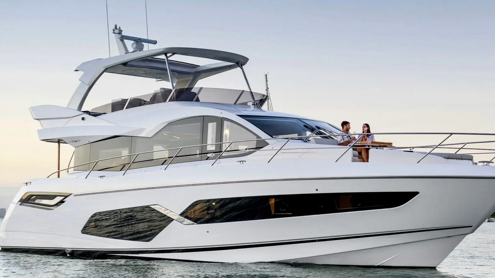 Sunseeker Predator 68, photo 3 location yacht Cannes