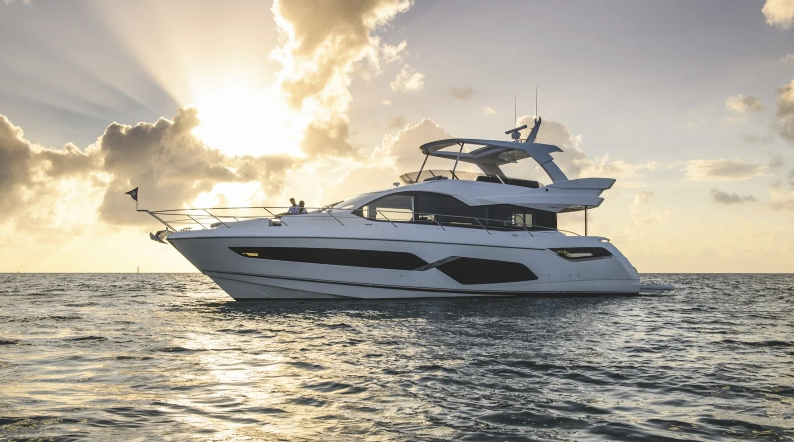 Sunseeker Predator 68, photo 4 location yacht Cannes