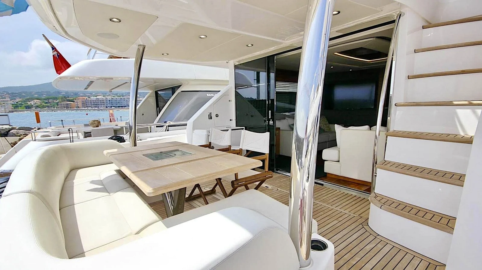 Sunseeker 75 Yacht (SarahLisa), photo 6 location yacht Cannes