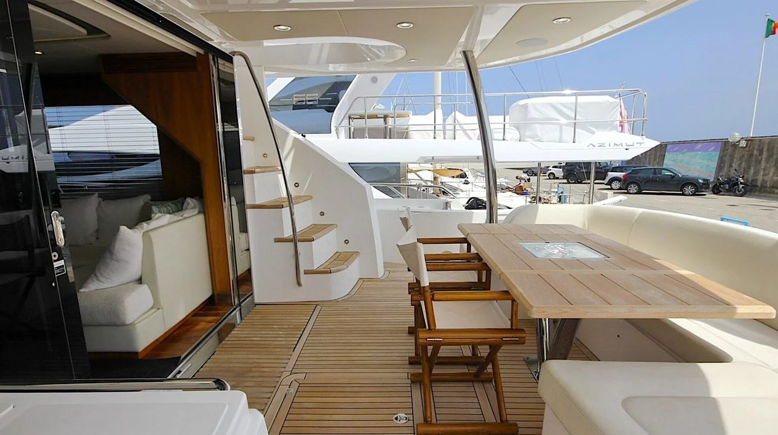 Sunseeker 75 Yacht (SarahLisa), photo 7 location yacht Cannes