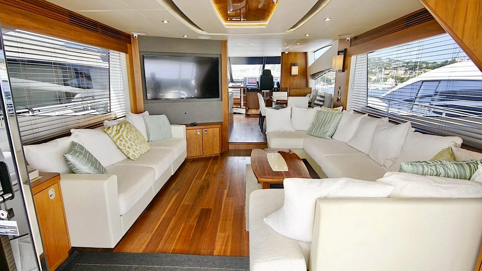 Sunseeker 75 Yacht (SarahLisa), photo 10 location yacht Cannes