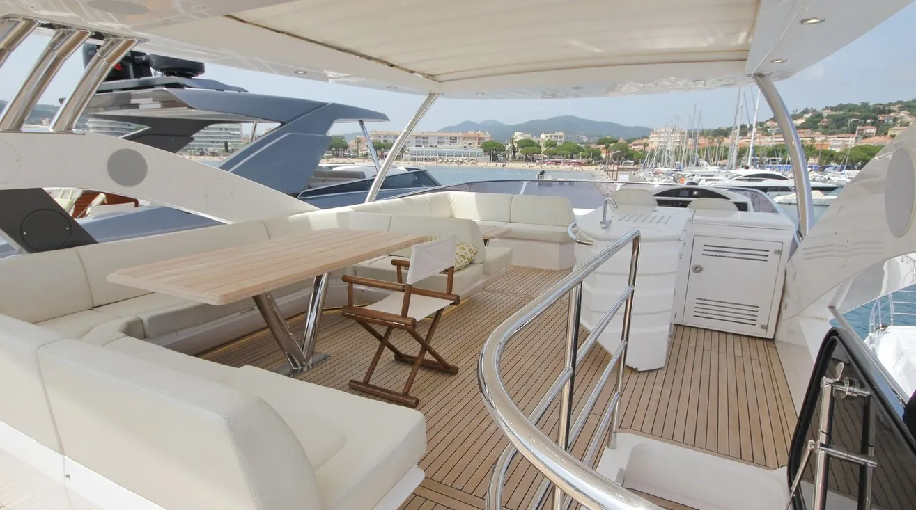 SUNSEEKER 75 - photo 7 yacht charter Cannes