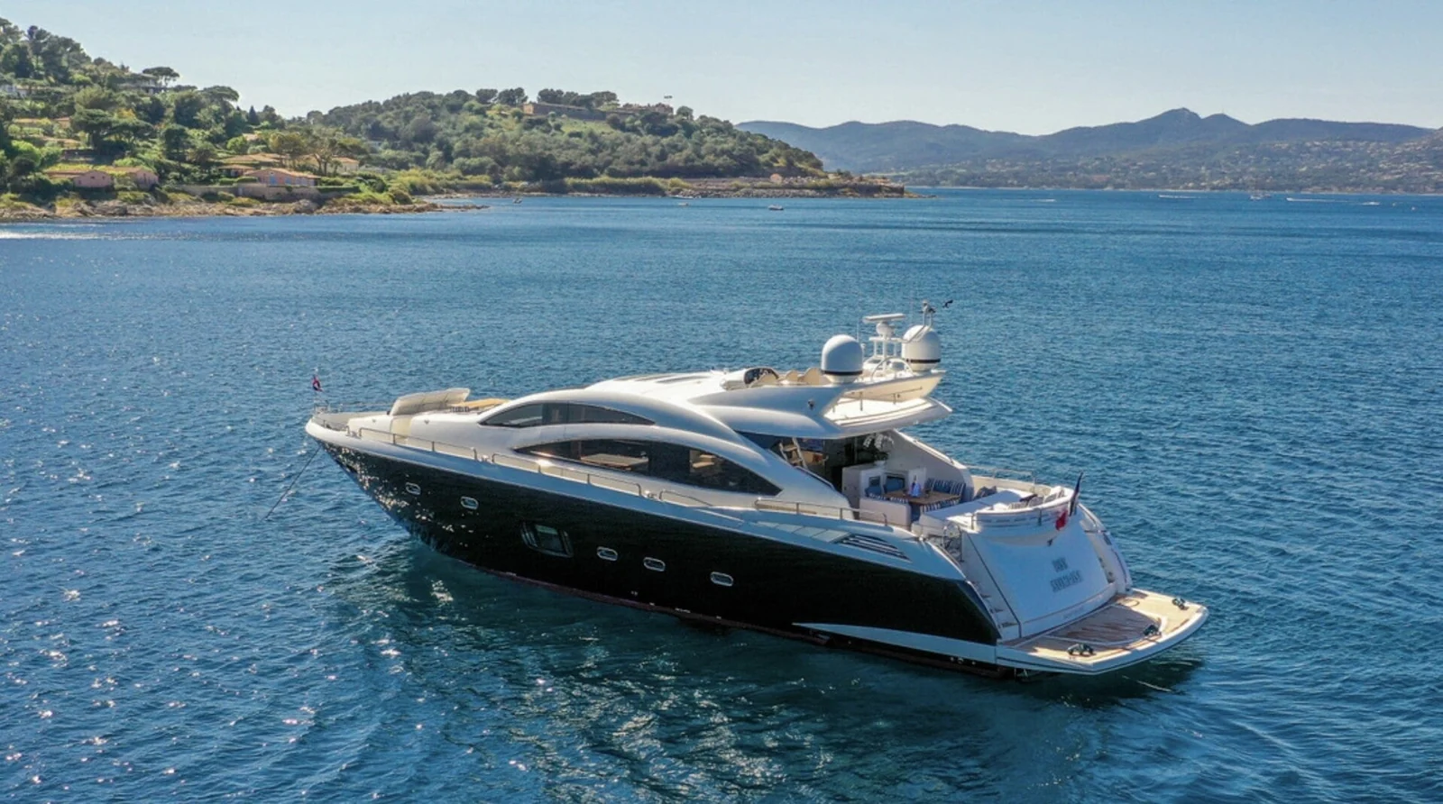 Sunseeker 86 Yacht, photo 3 location yacht Cannes