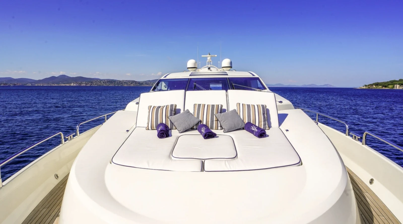 Sunseeker 86 Yacht, photo 4 location yacht Cannes