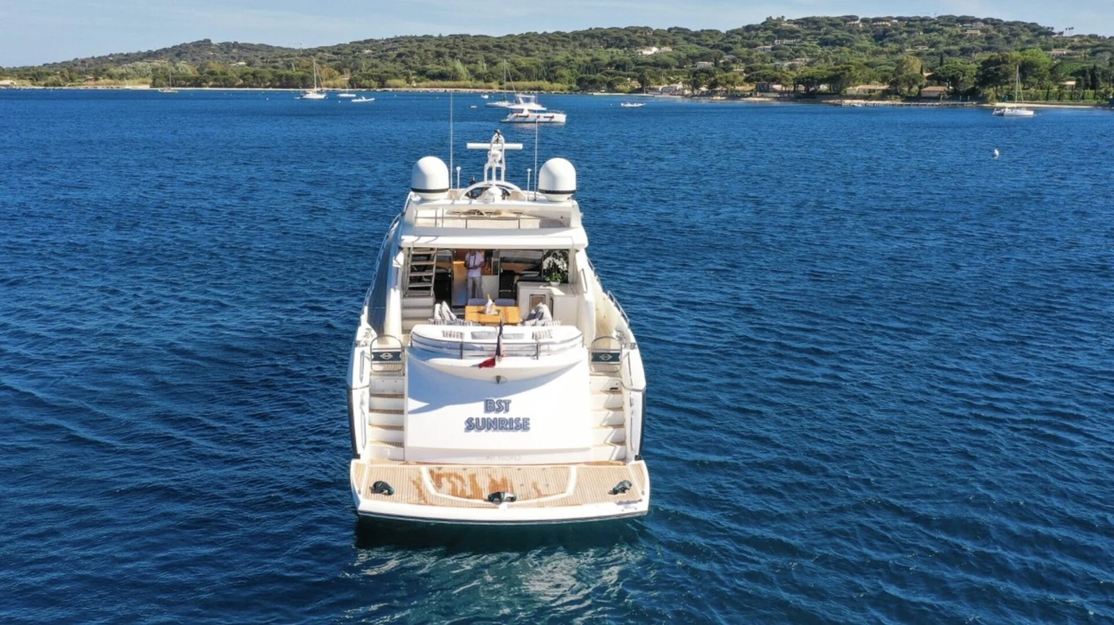 Sunseeker 86 Yacht, photo 9 location yacht Cannes