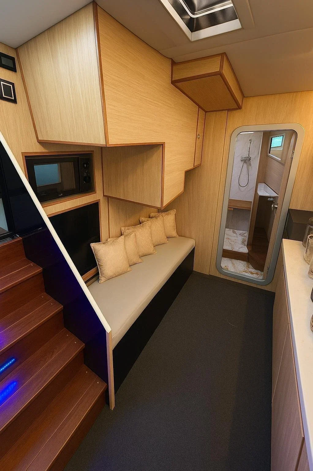 Taliani, photo 13 location yacht Cannes