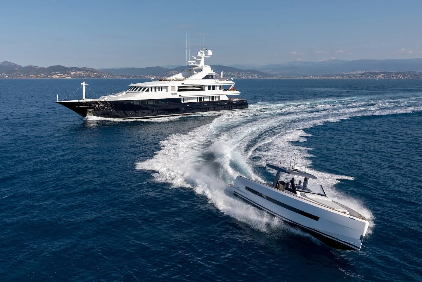 TREEHOUSE - photo 7 yacht charter Cannes
