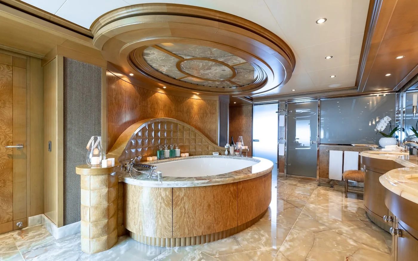 TREEHOUSE - photo 28 yacht charter Cannes