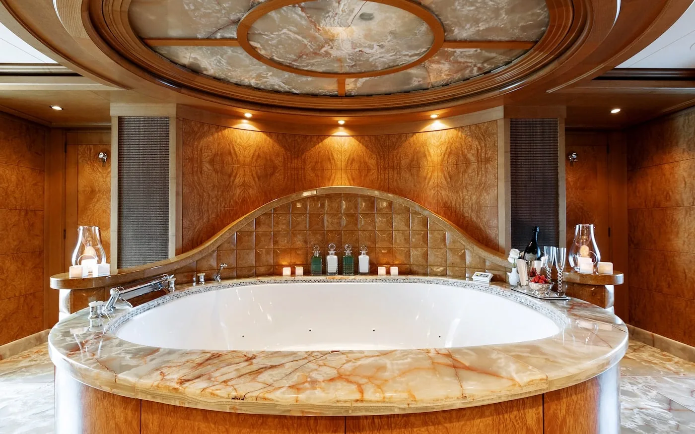TREEHOUSE - photo 29 yacht charter Cannes