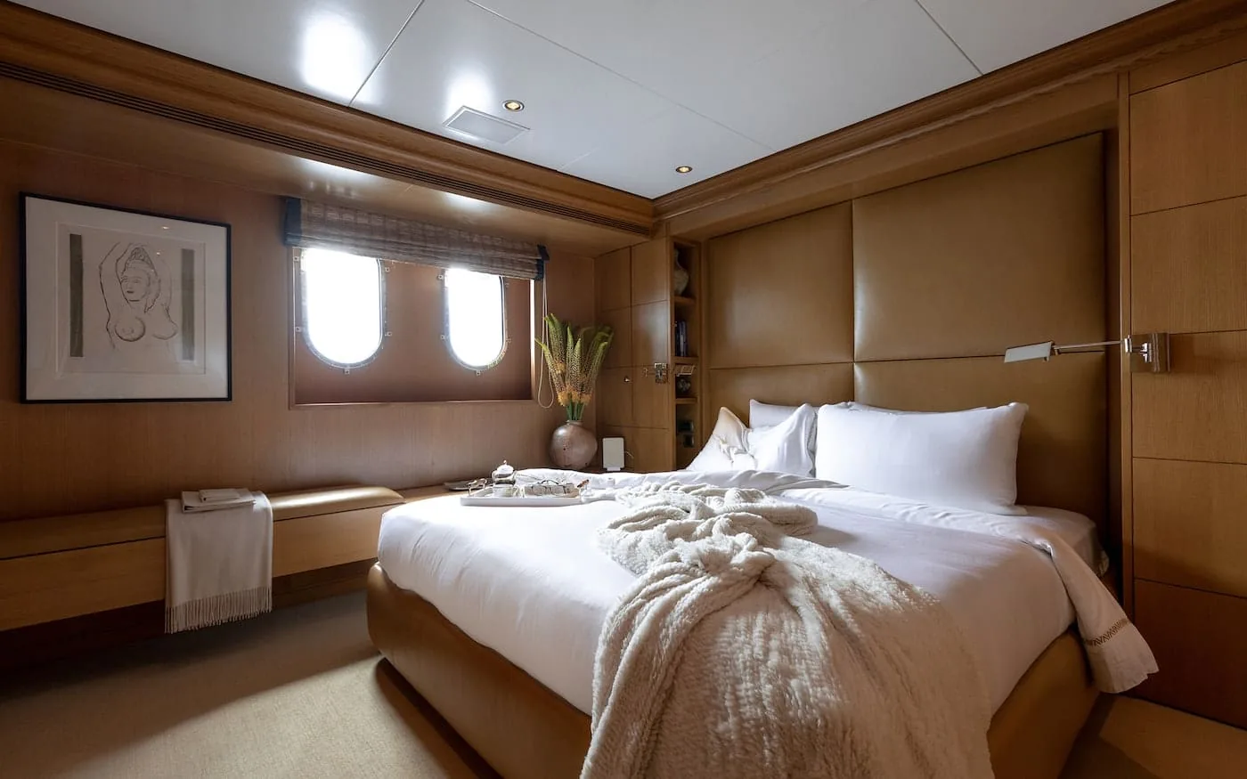 TREEHOUSE - photo 31 yacht charter Cannes
