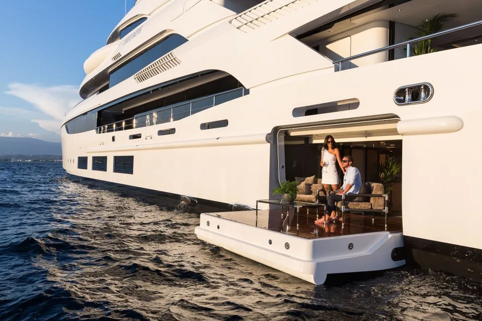 TRIUMPH - photo 6 yacht charter Cannes