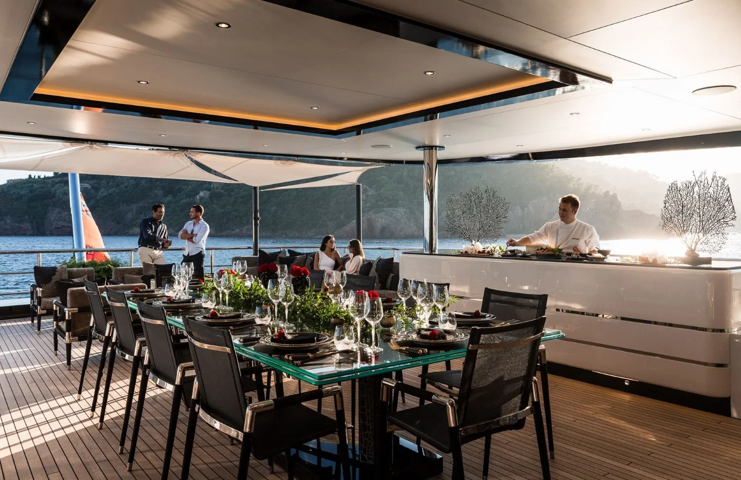 TRIUMPH - photo 16 yacht charter Cannes