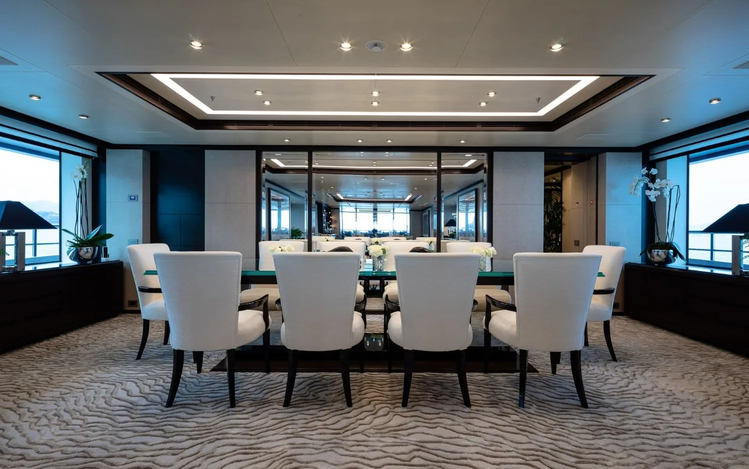 TRIUMPH - photo 21 yacht charter Cannes