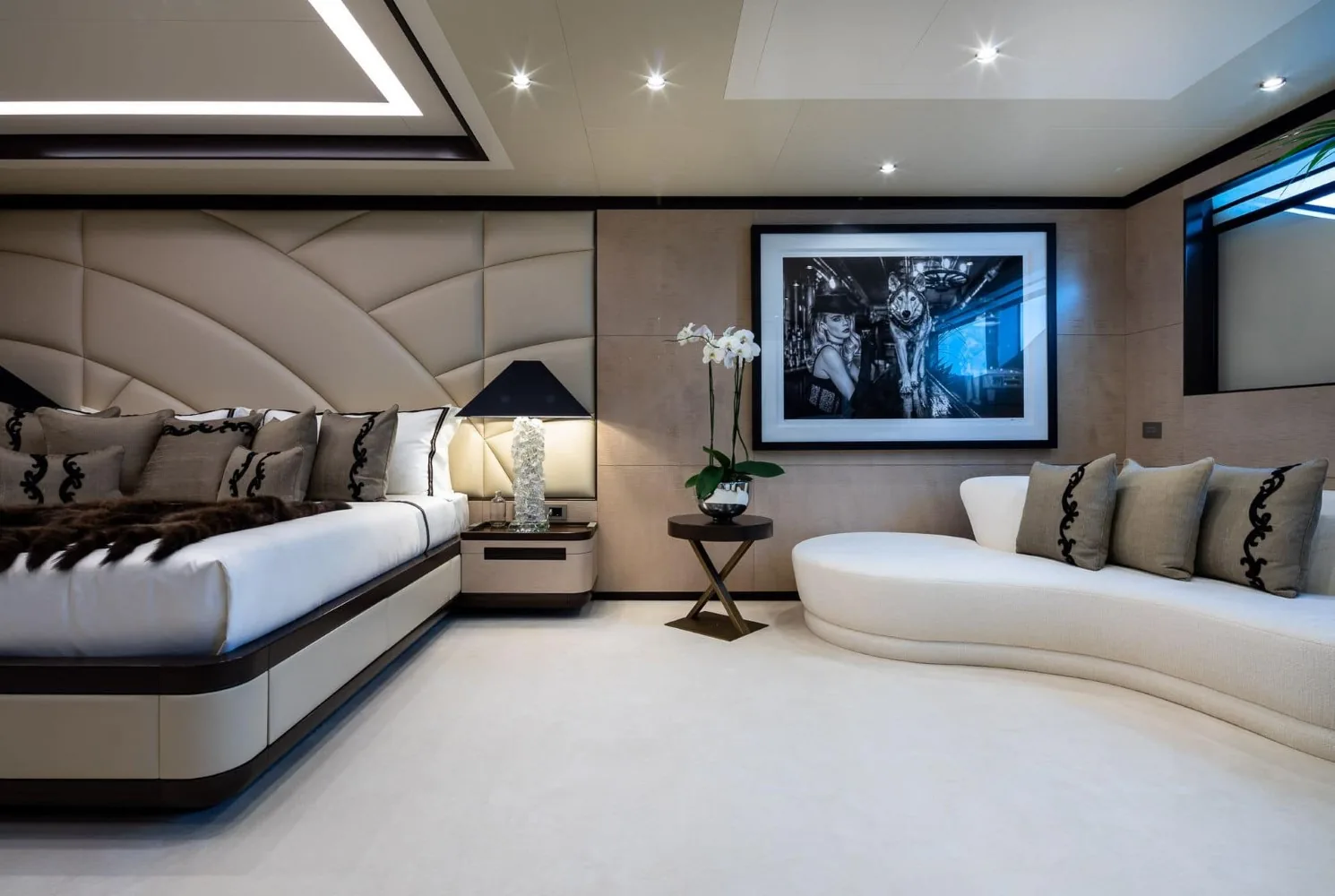 TRIUMPH - photo 30 yacht charter Cannes