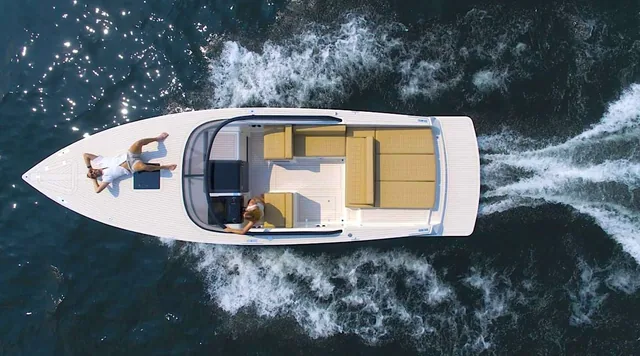 VanDutch 32, location bateau Cannes