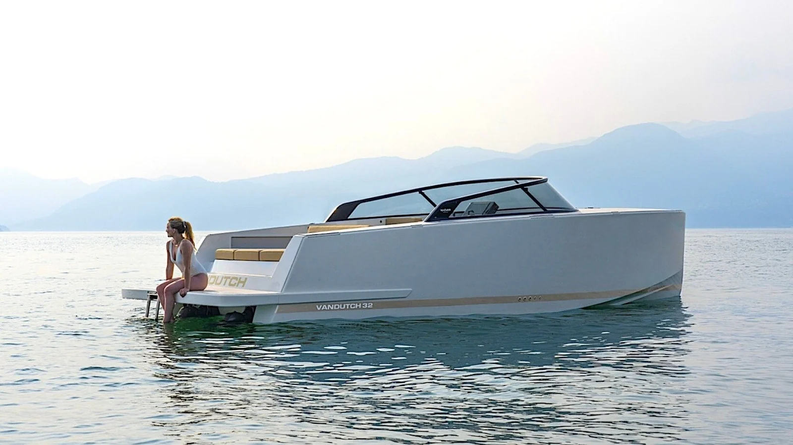 VanDutch 32, photo 3 location yacht Cannes
