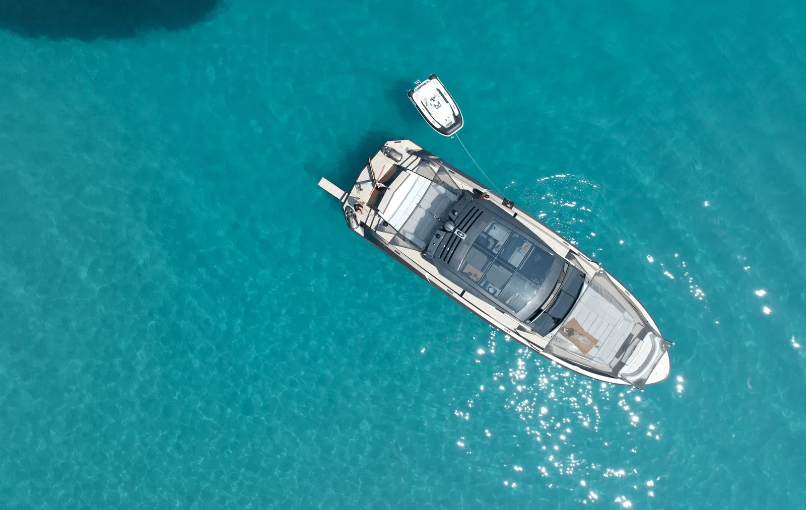 Vanquish VQ58, photo 8 location yacht Cannes